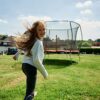 HUDORA Trampolin Fantastic in versch. GrÃ¶Ãen - Gartentrampolin mit Sicherheitsnetz - Sporttrampolin fÃ¼r bis zu 100kg - Familien-Trampolin mit extra breiter Randabdeckung fÃ¼r Kinder & Erwachsene – Bild 3